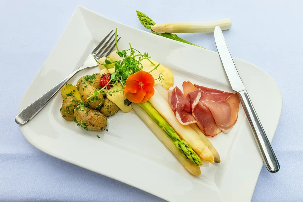 Schloss Restaurant Wasserburg Spargel
